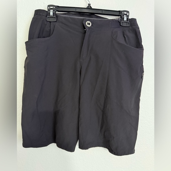 Patagonia Other - Patagonia cycling 🚴 Men's Black Cargo Shorts